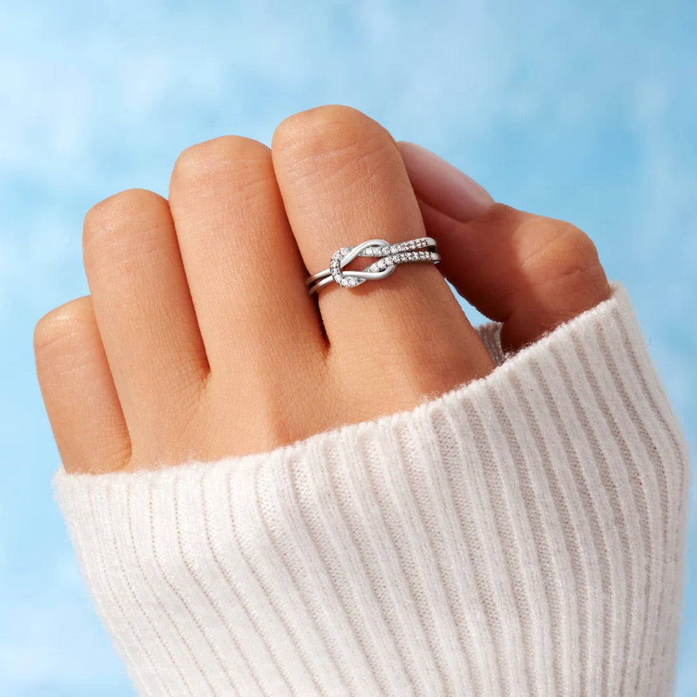 Mother & Daughter Square Knot Engraved Ring
