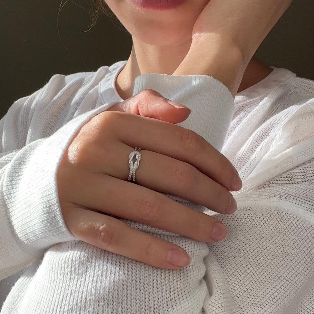 Mother & Daughter Square Knot Engraved Ring