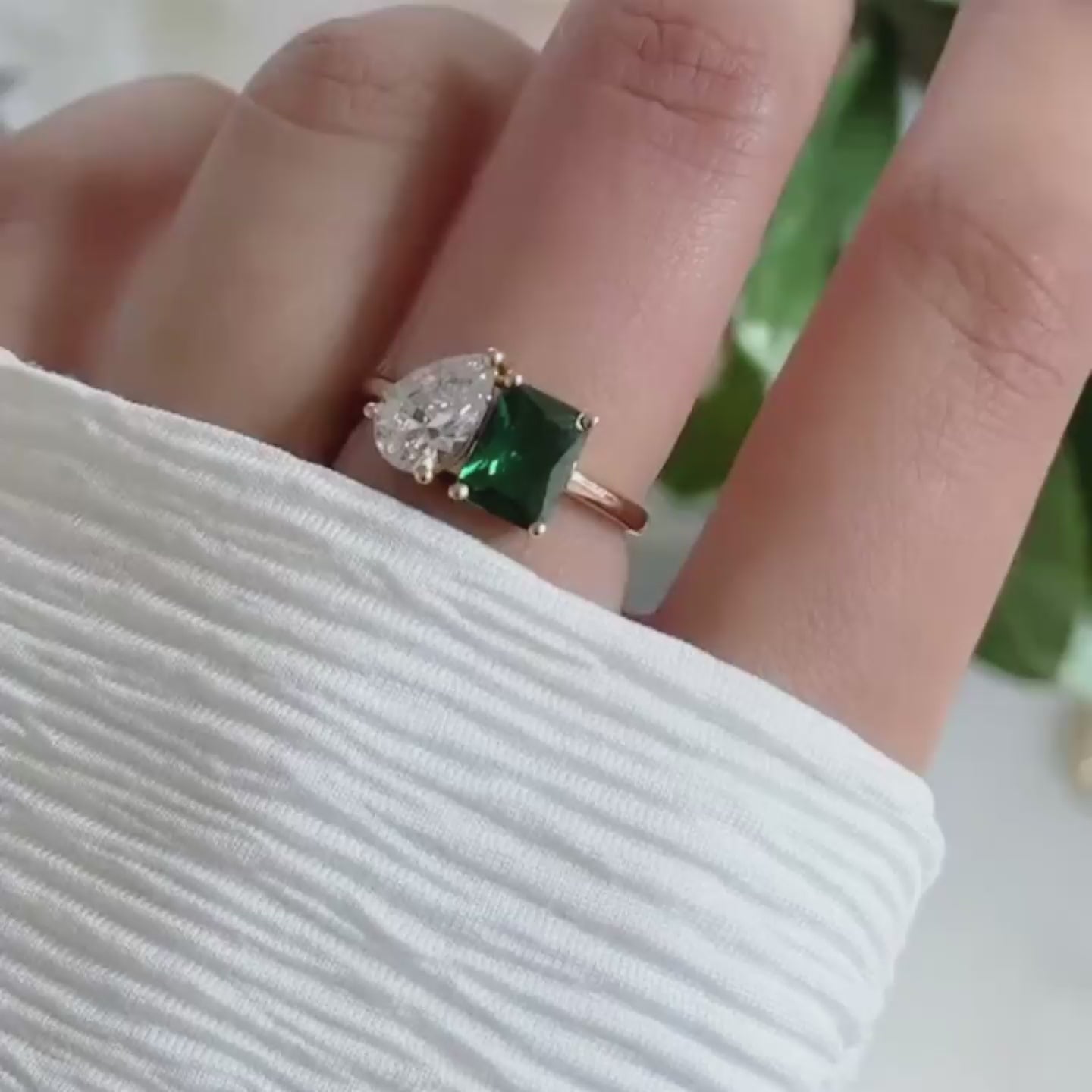 Toi et Moi - Personalized Emerald And Pear Cut Birthstone Ring
