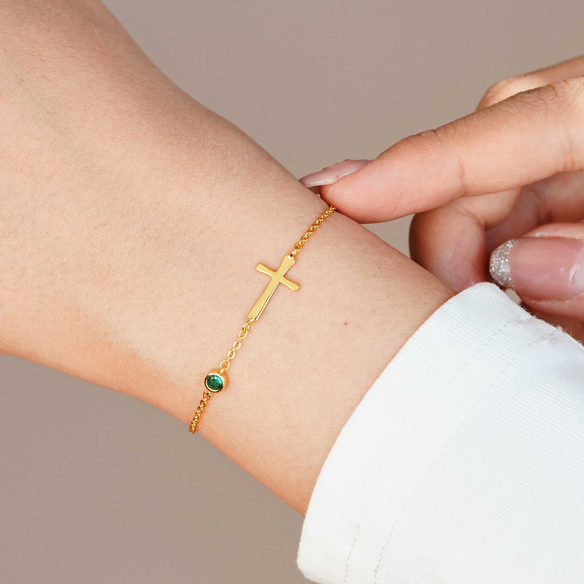 Pray Through It Crossing Birthstone Bracelet
