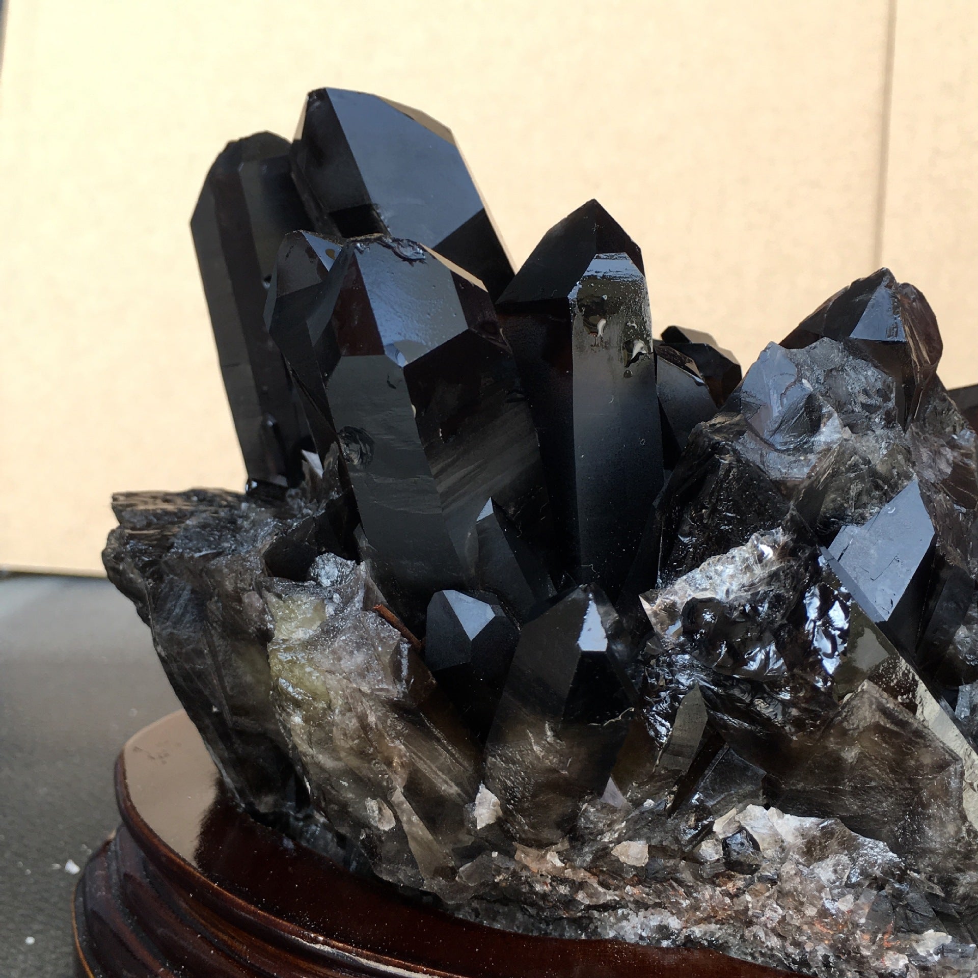 Natural Black Crystal Cluster Raw Stone Ornaments Living Room Bedroom Study Office Ornaments Ore Mine Standard Cross-border Hot Sale